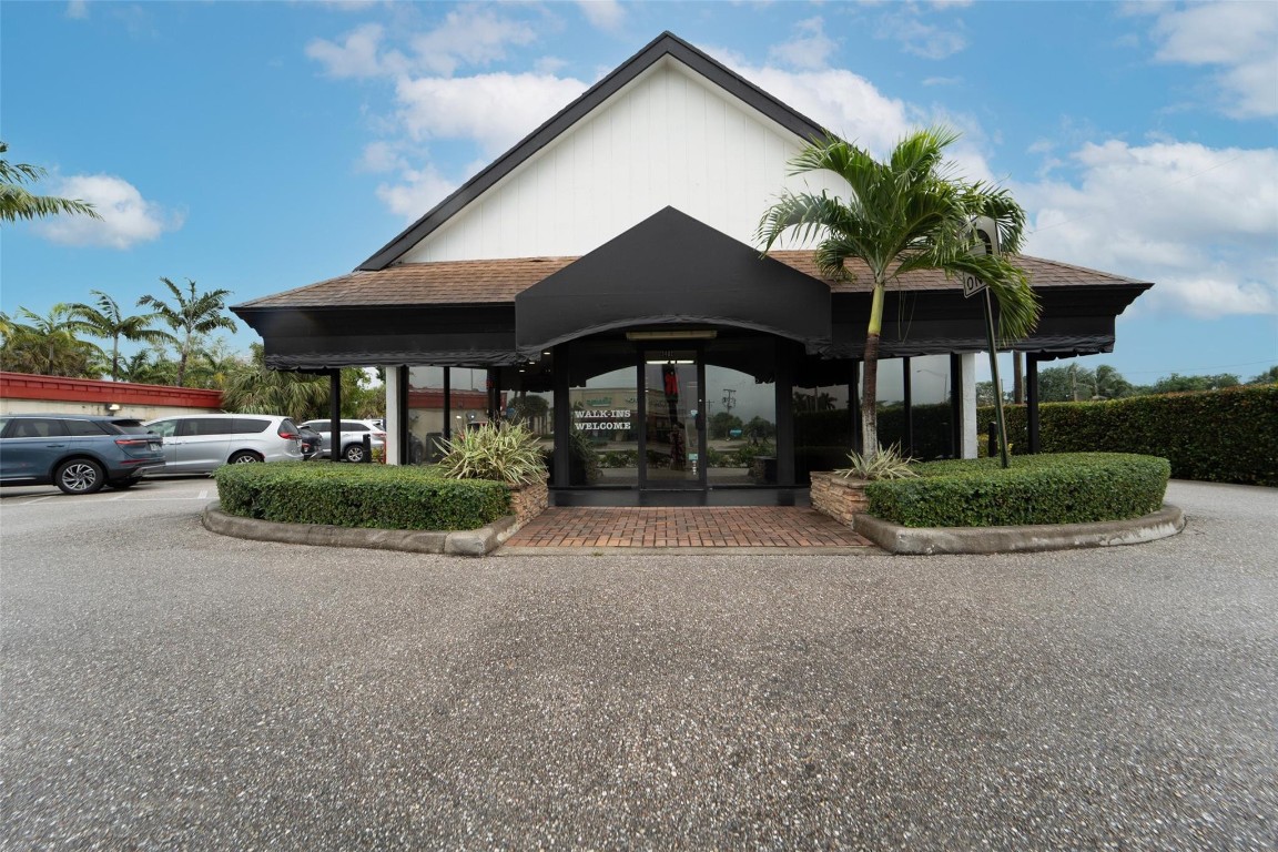 3482 S Congress Avenue