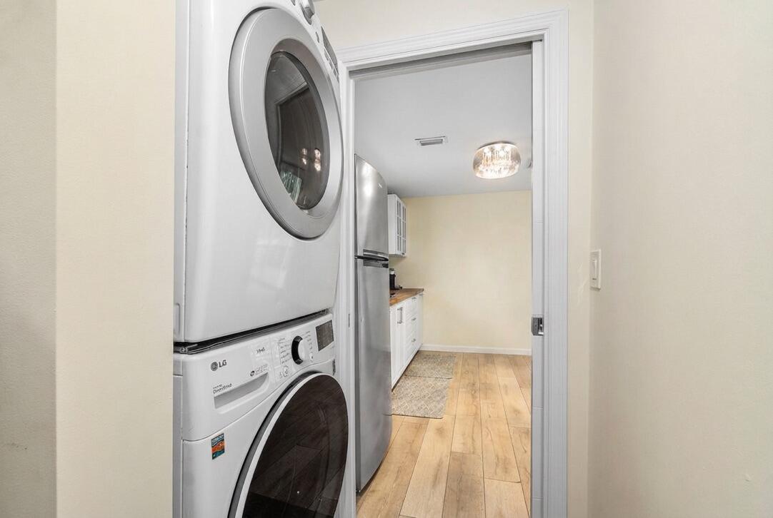 LAKEWOOD - Residential Lease