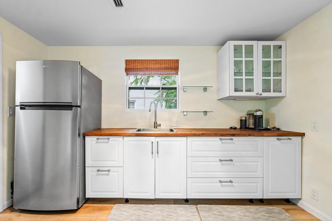 LAKEWOOD - Residential Lease