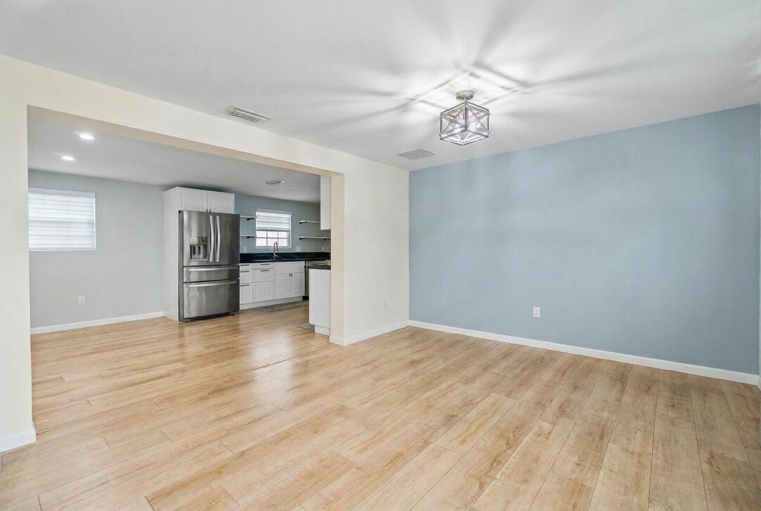 LAKEWOOD - Residential Lease