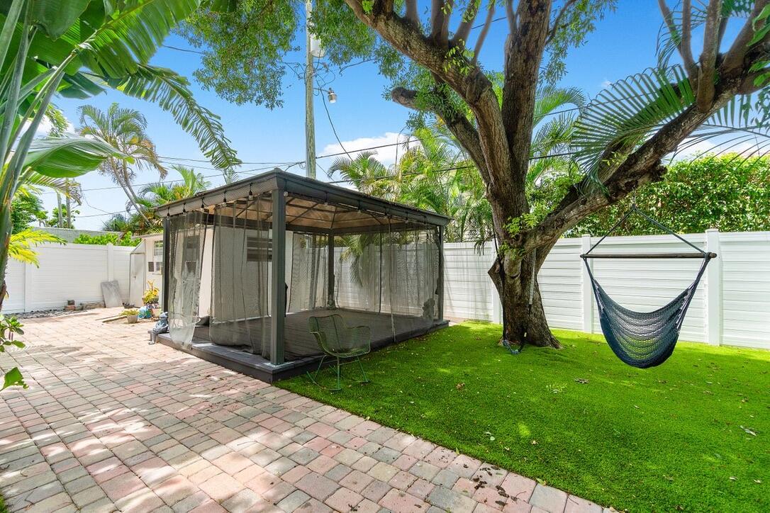 LAKEWOOD - Residential Lease