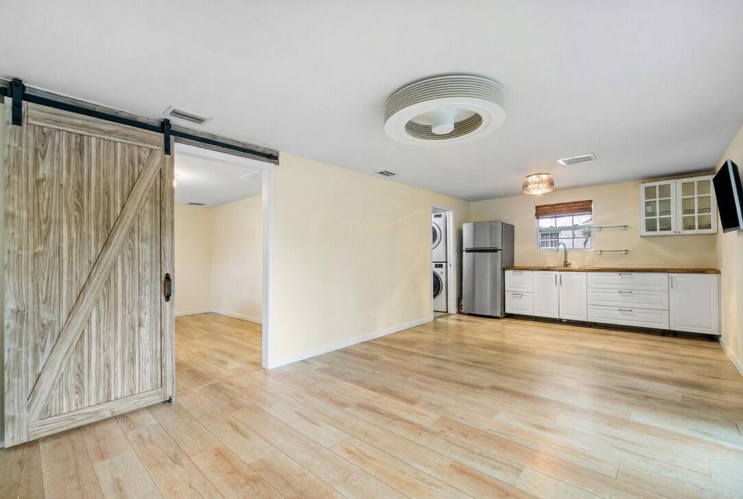 LAKEWOOD - Residential Lease