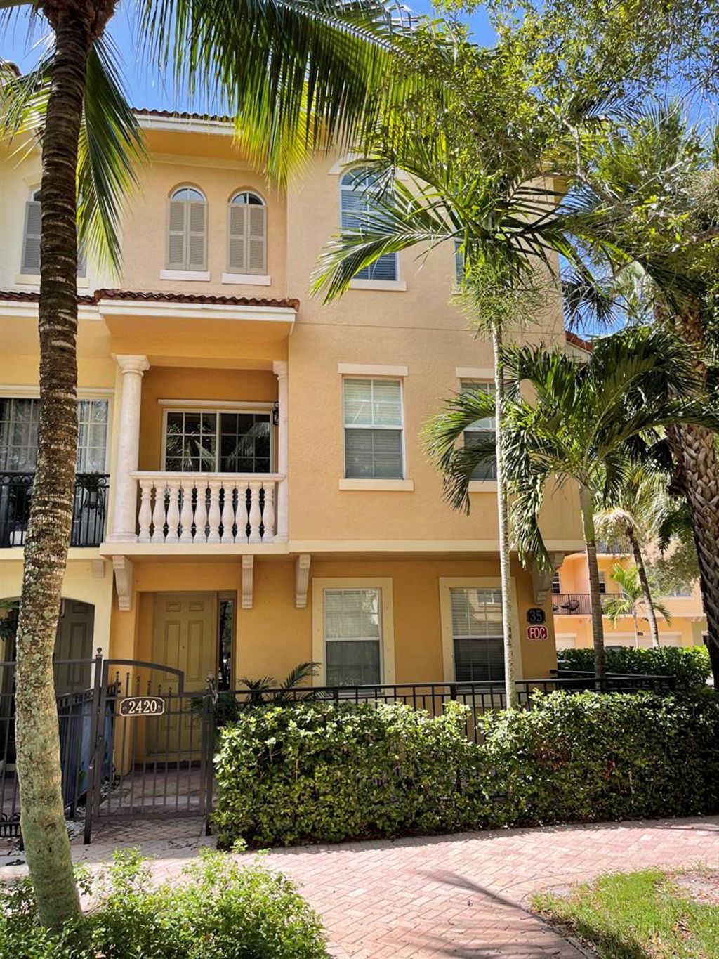 Photo of 2420 San Pietro Circle, Palm Beach Gardens, FL 33410 (MLS # R10741248)