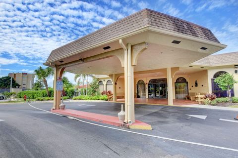 A home in Lake Worth