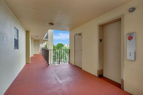 A home in Lake Worth