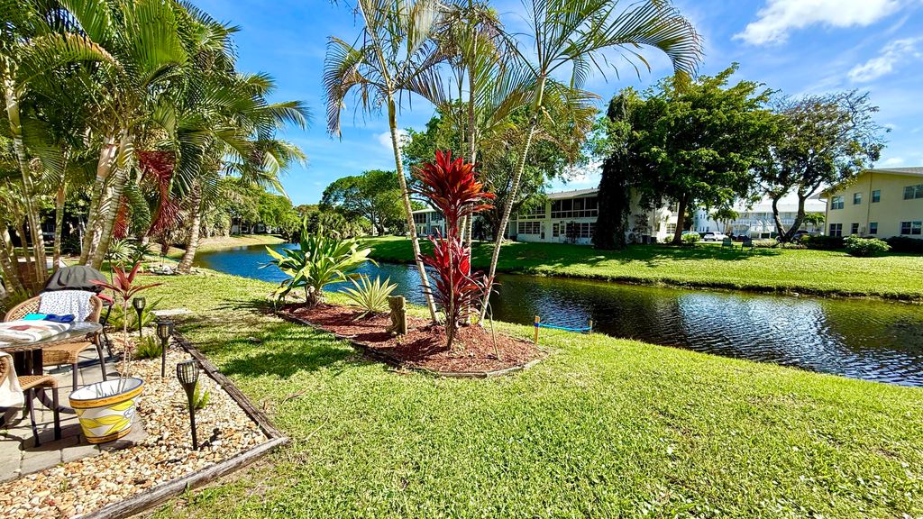 Photo of 79 Lyndhurst D, Deerfield Beach, FL 33442 (MLS # B26014685)