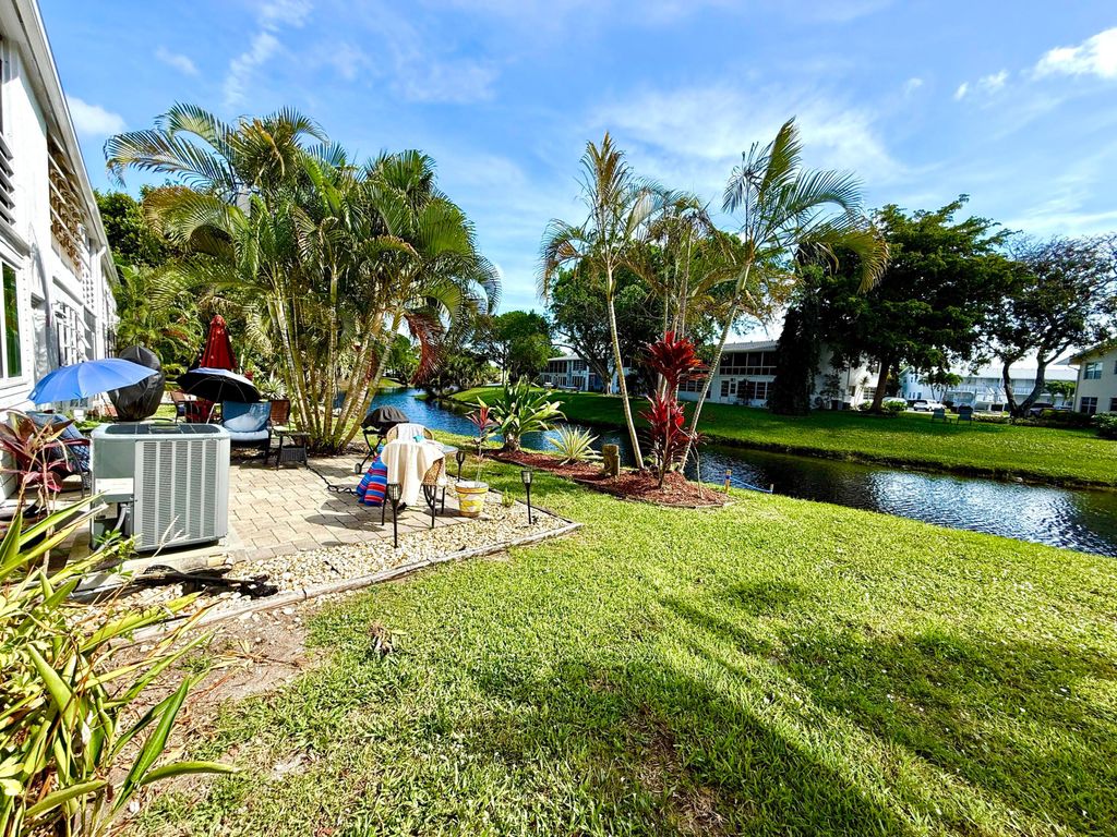Photo of 79 Lyndhurst D, Deerfield Beach, FL 33442 (MLS # B26014685)