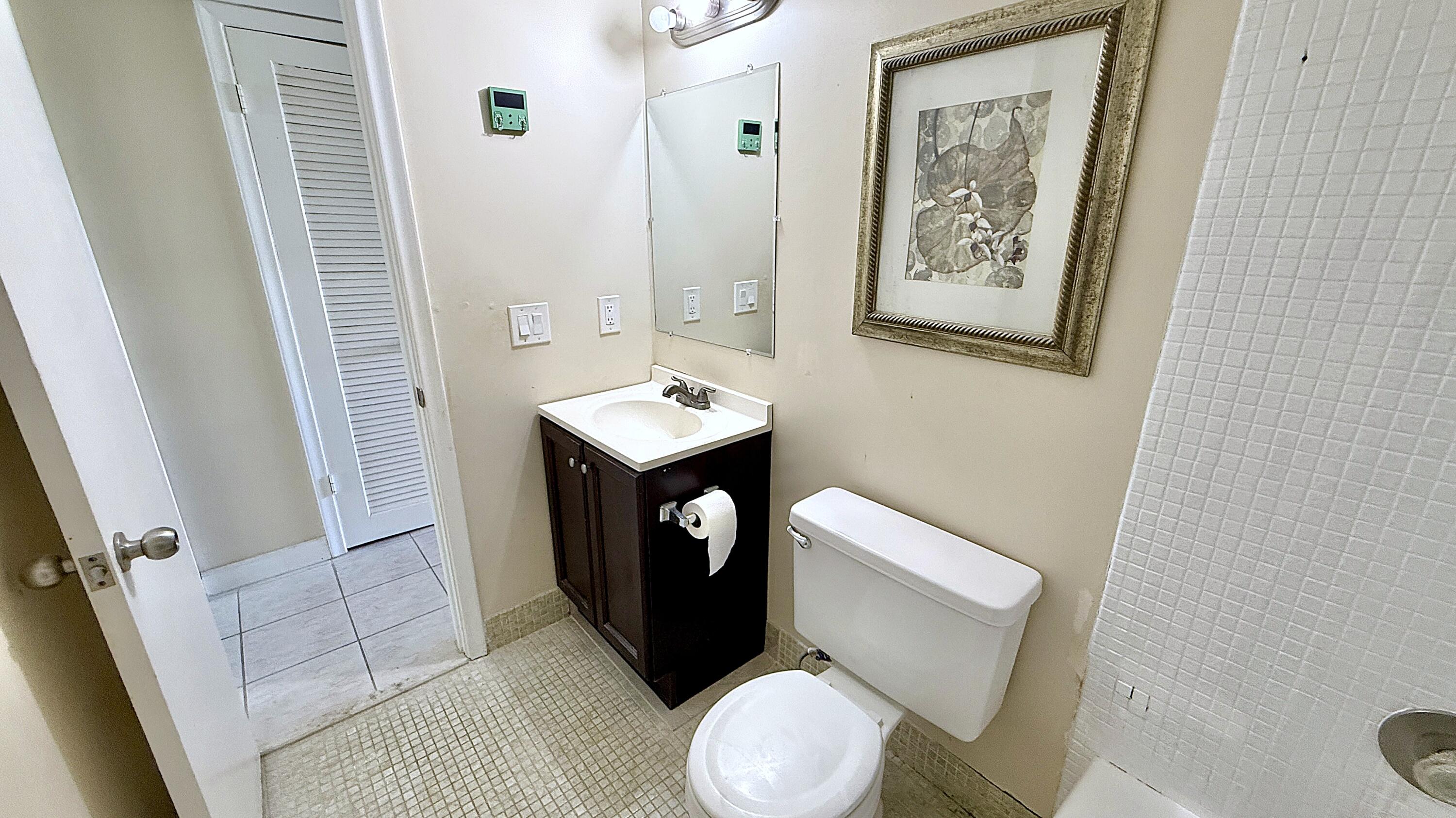 LYNDHURST D CONDO - Residential