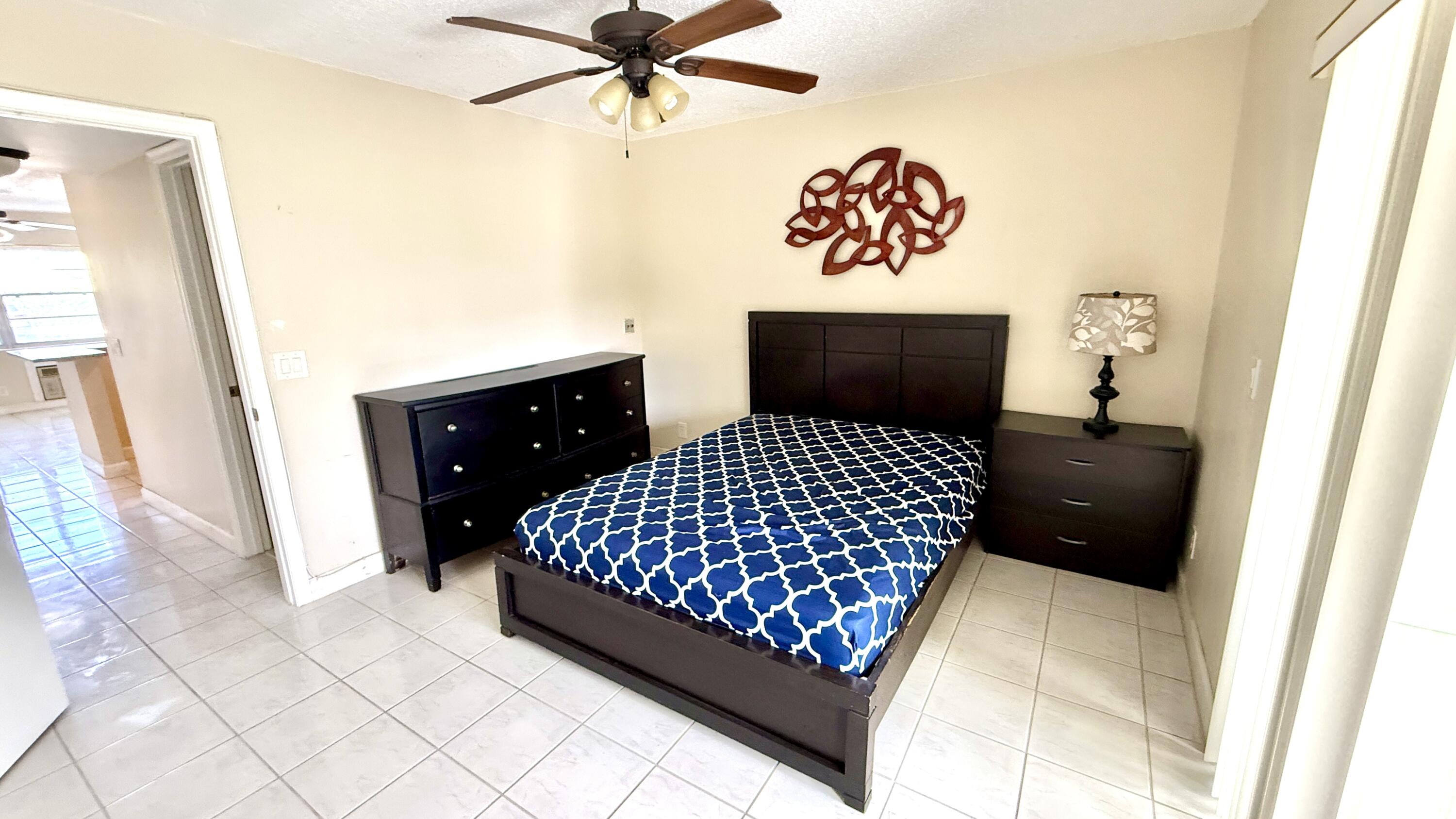 LYNDHURST D CONDO - Residential