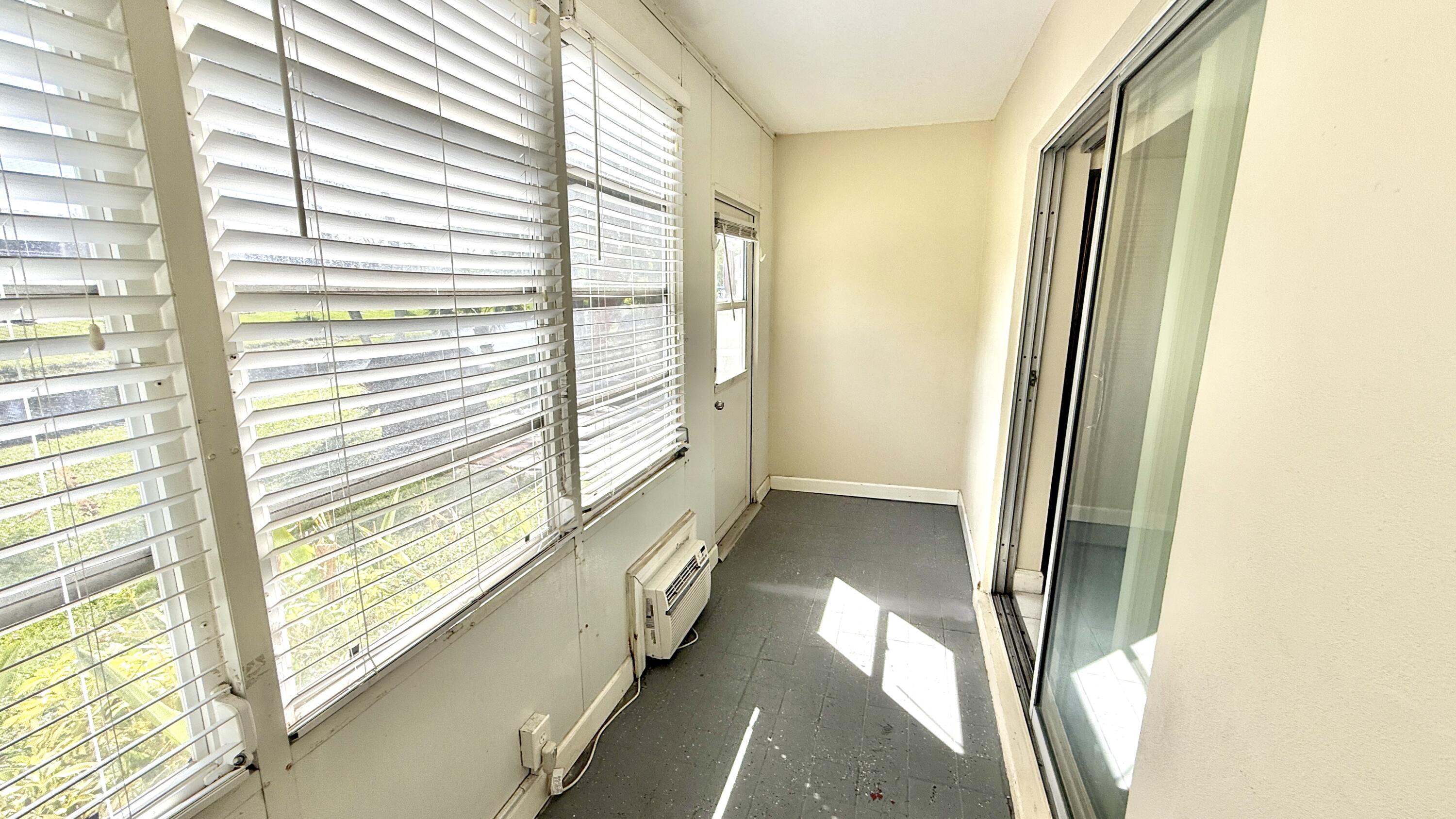 LYNDHURST D CONDO - Residential