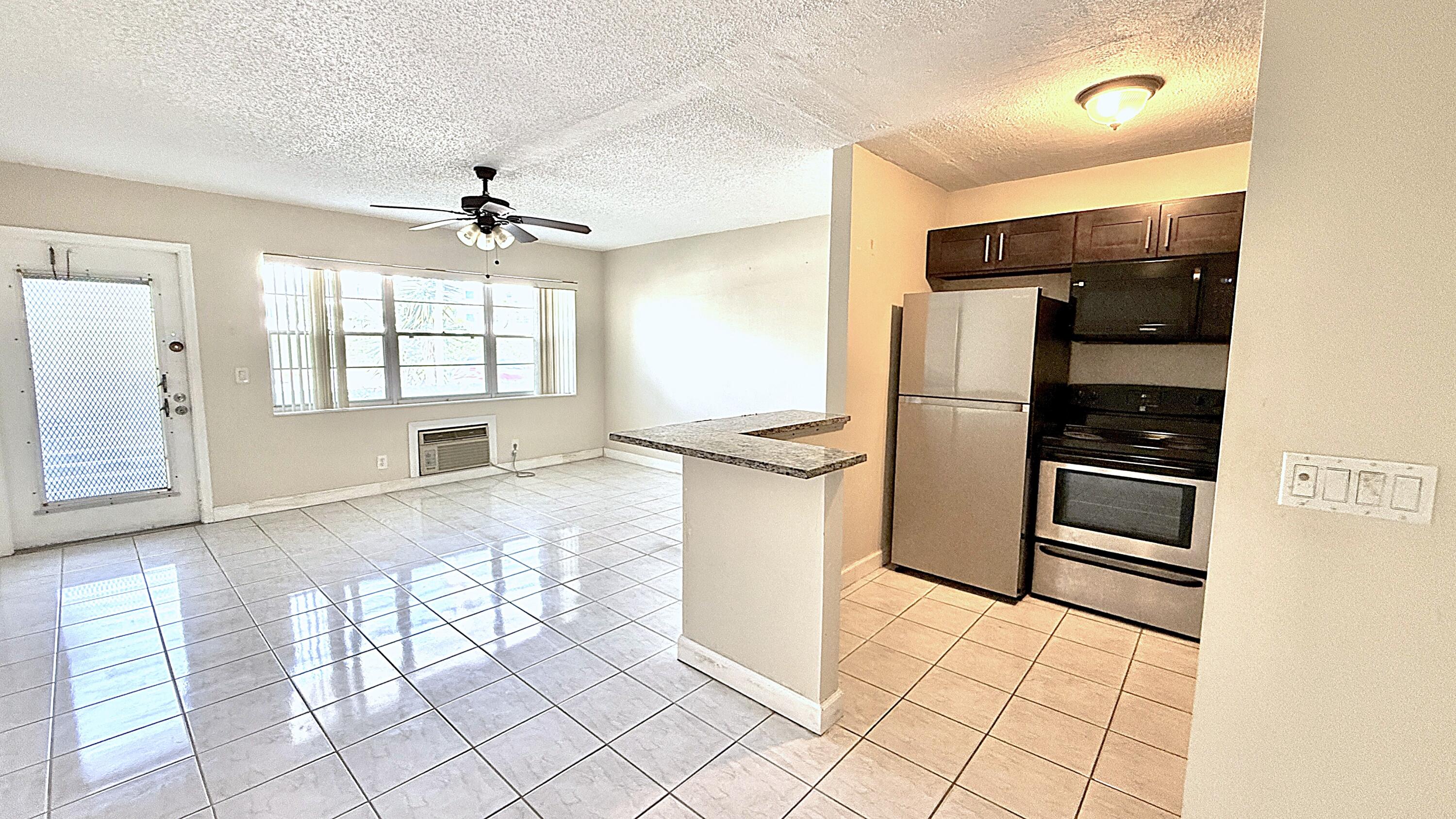 LYNDHURST D CONDO - Residential