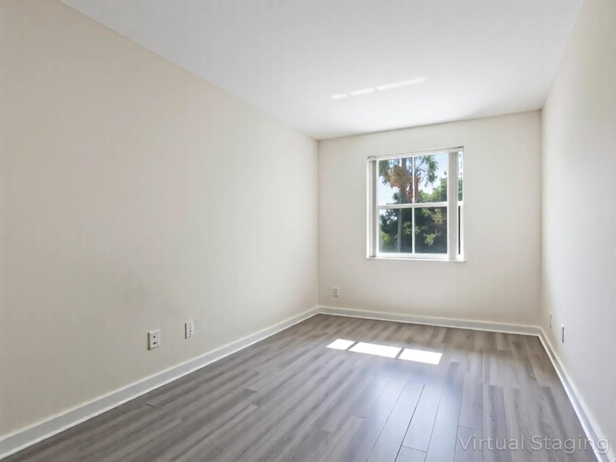 SHOMA VILLAS II AT ROYAL - Residential