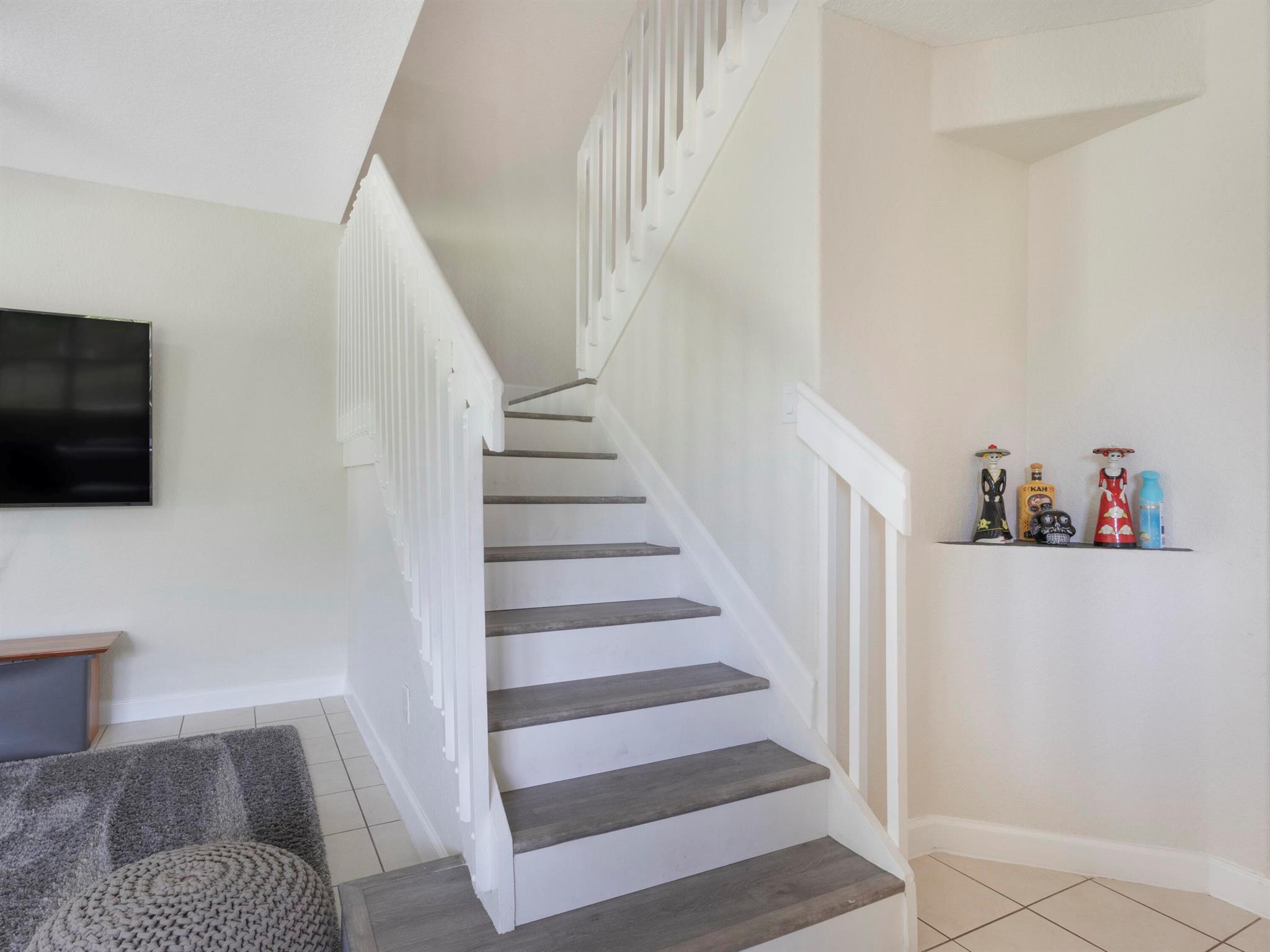 SHOMA VILLAS II AT ROYAL - Residential