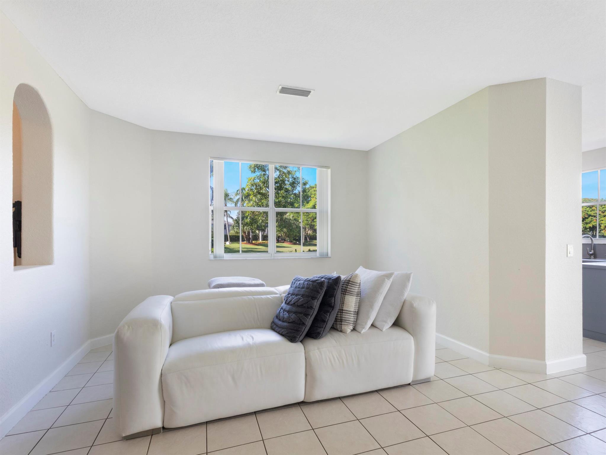 SHOMA VILLAS II AT ROYAL - Residential