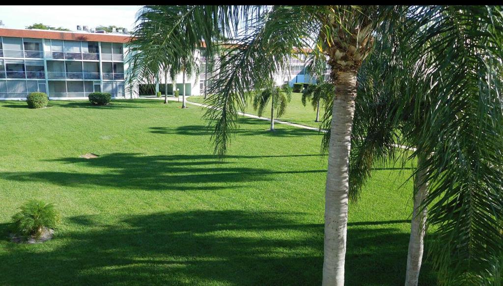 REGAL PALMS EATON CONDO - Residential