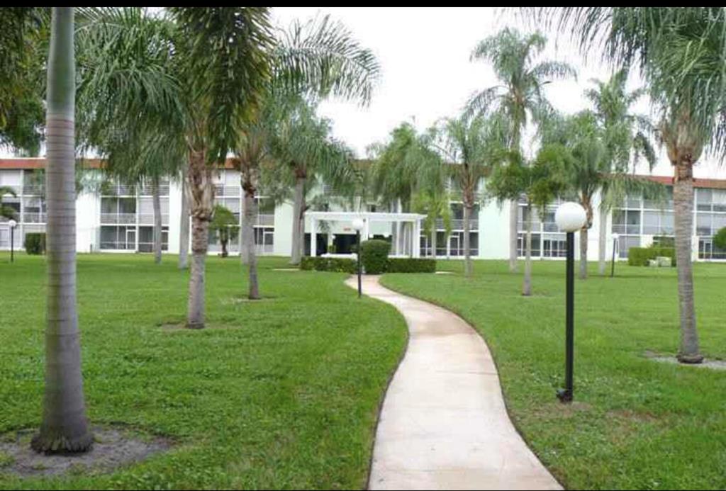 REGAL PALMS EATON CONDO - Residential