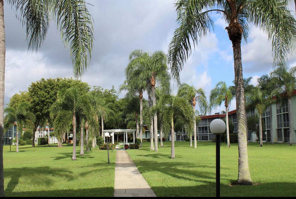 REGAL PALMS EATON CONDO - Residential