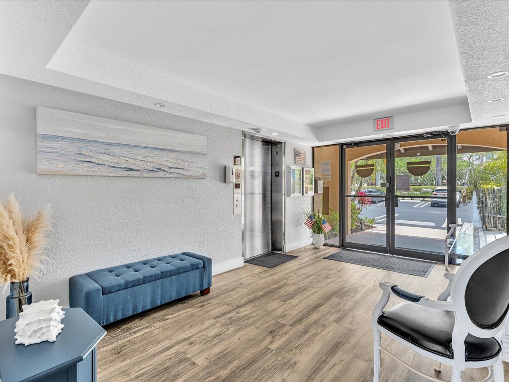 Photo of 750 Egret Circle #6206, Delray Beach, FL 33444 (MLS # B26028744)