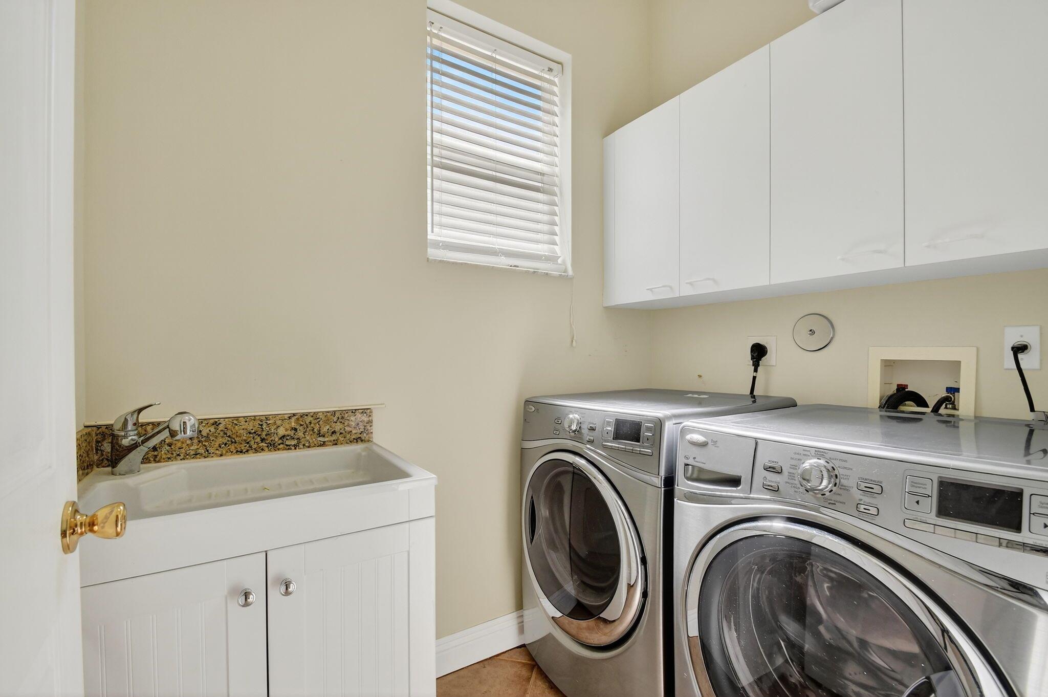 MADISON GREEN - Residential