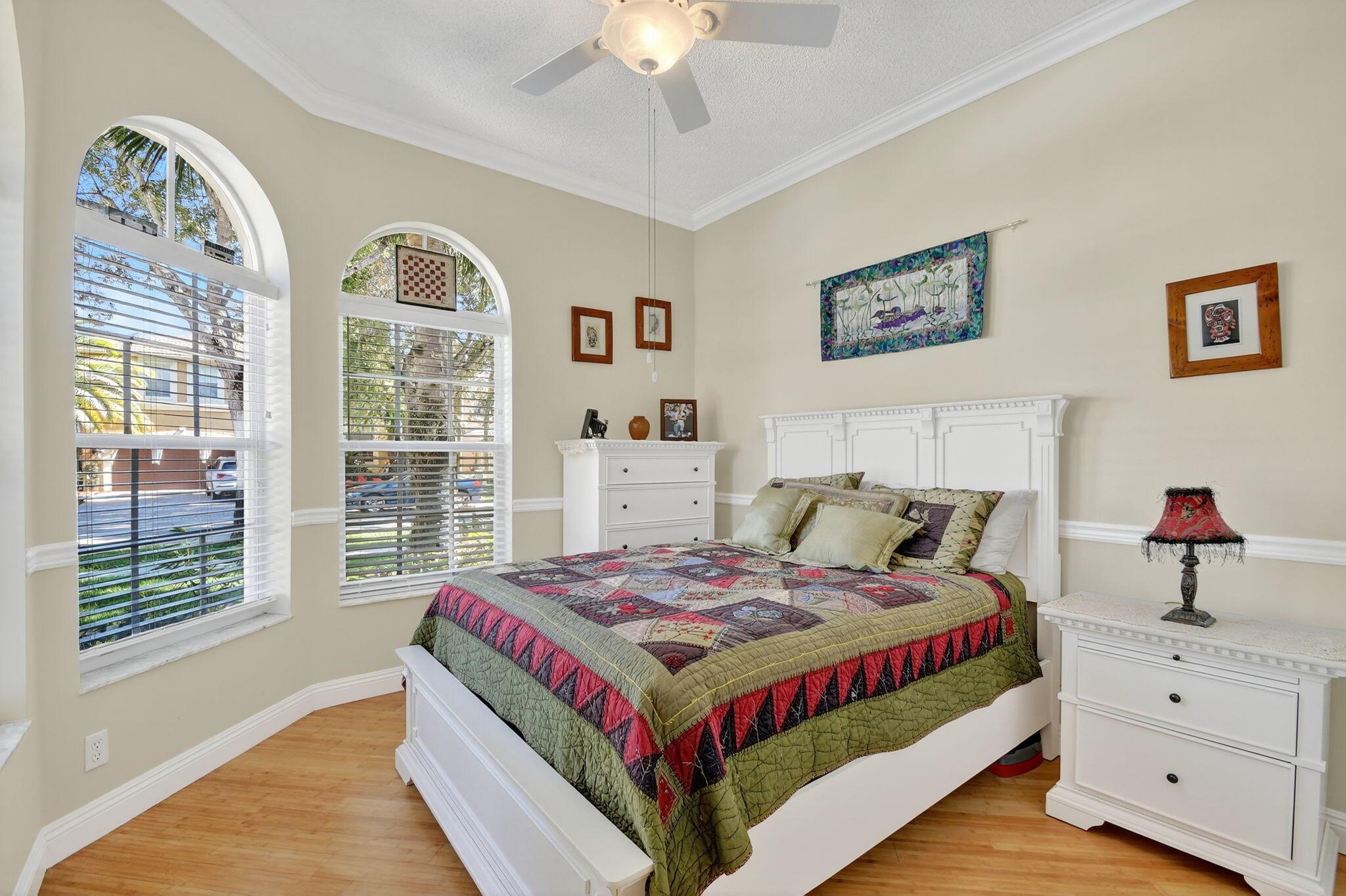 MADISON GREEN - Residential