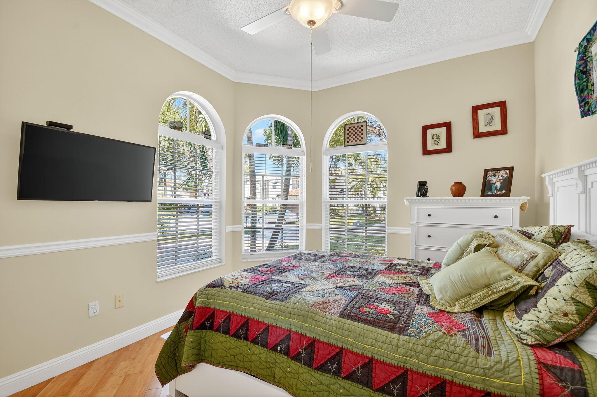 MADISON GREEN - Residential