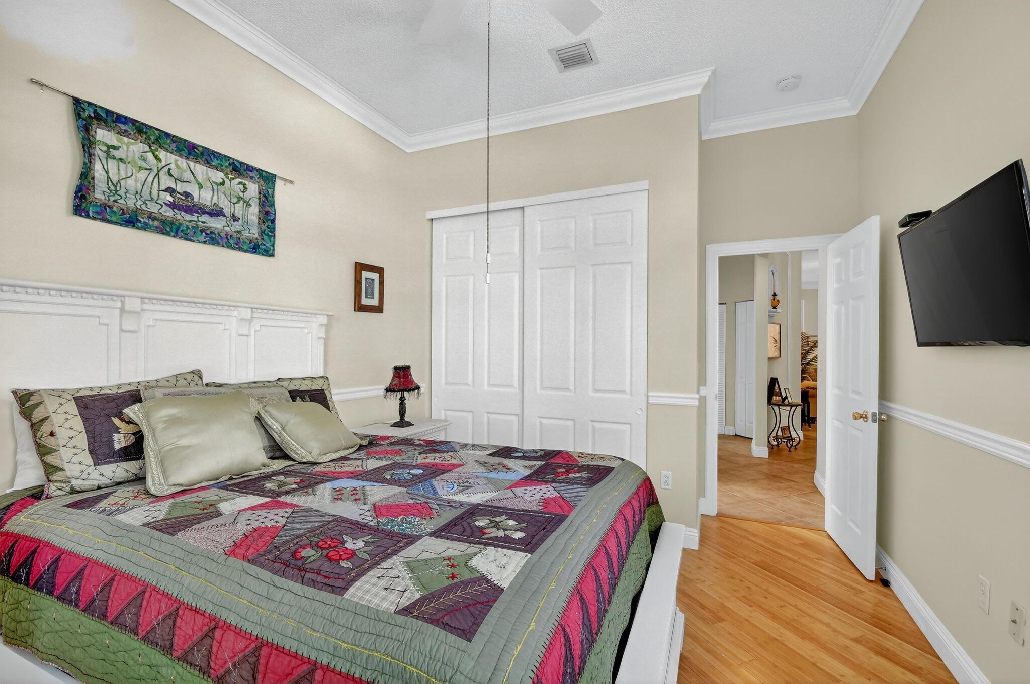 MADISON GREEN - Residential