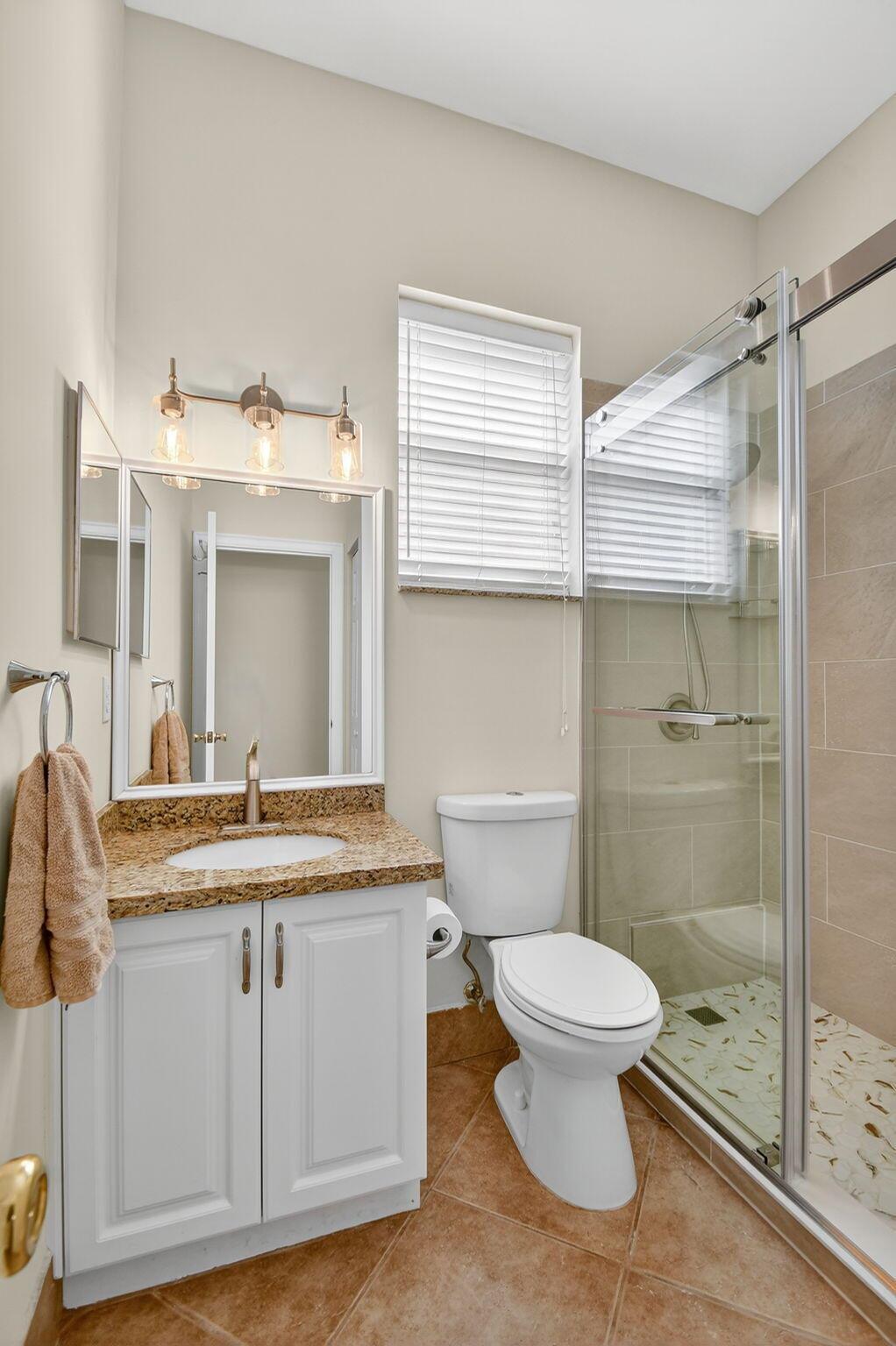 MADISON GREEN - Residential