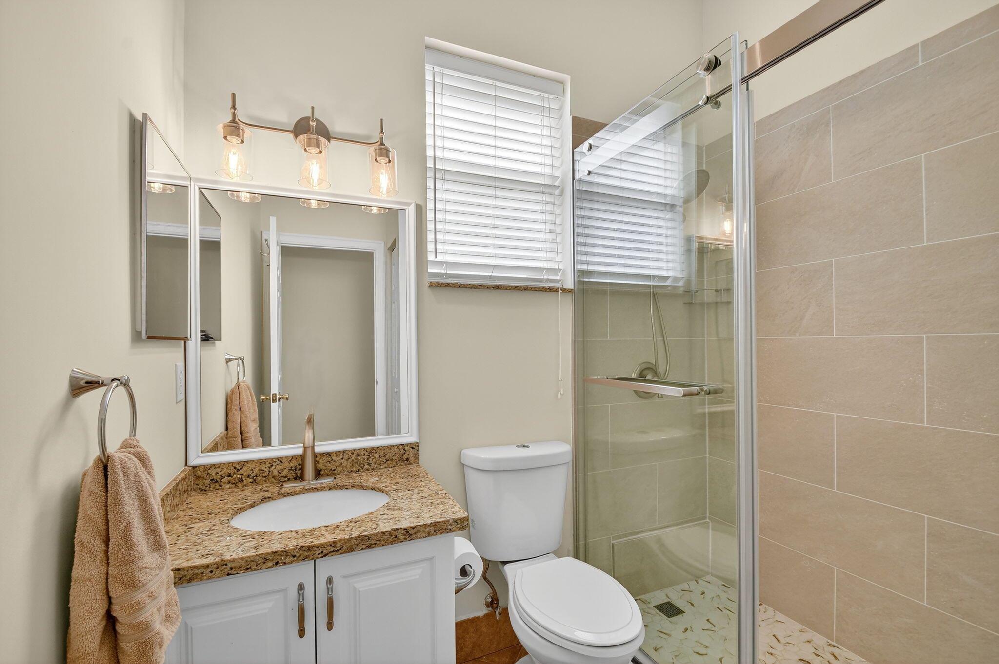 MADISON GREEN - Residential