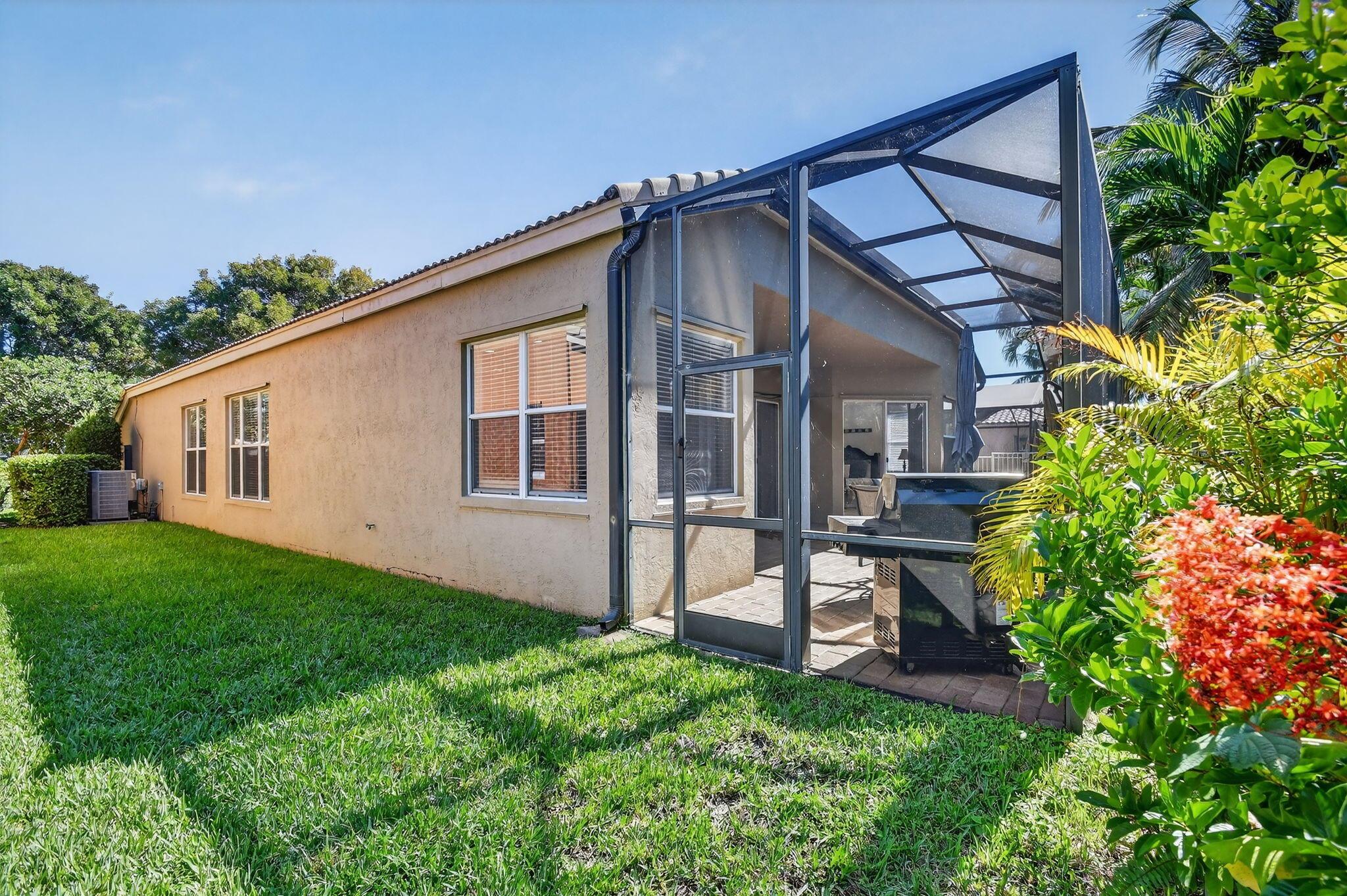 MADISON GREEN - Residential