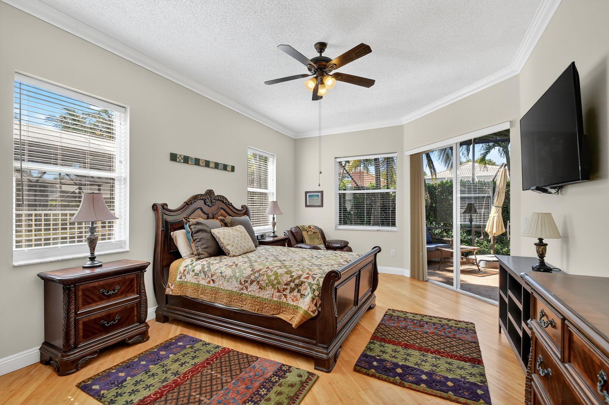 MADISON GREEN - Residential