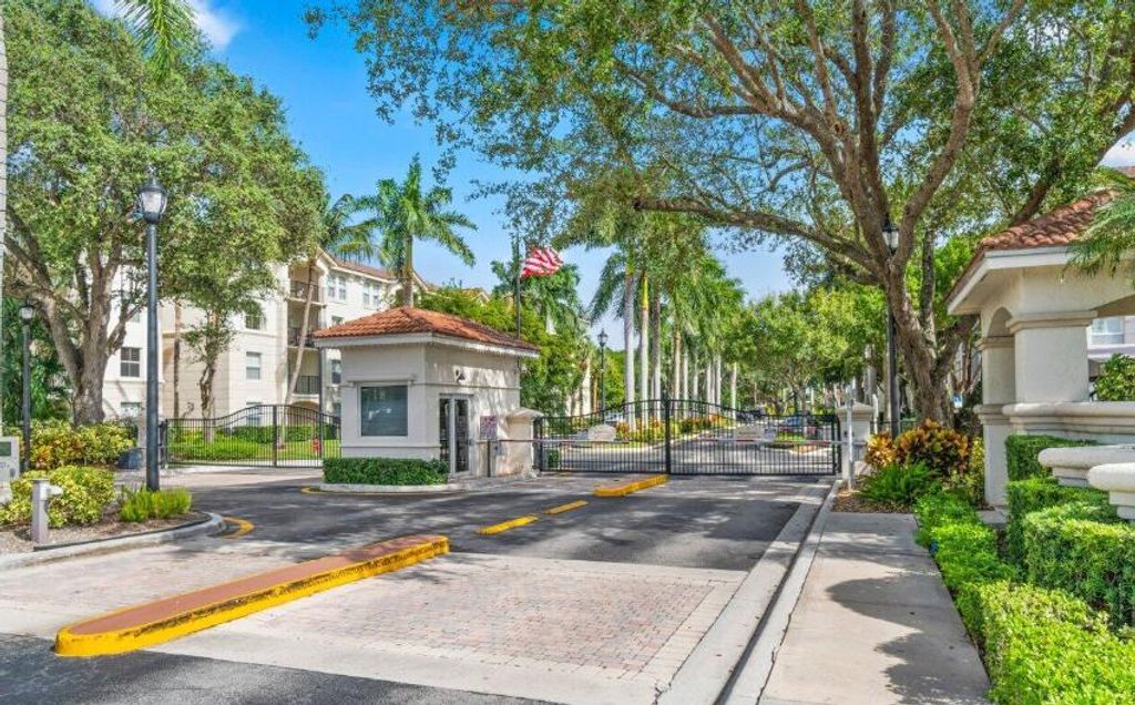 Photo of 1309 Tuscany Way #1309, Boynton Beach, FL 33435 (MLS # B26013877)