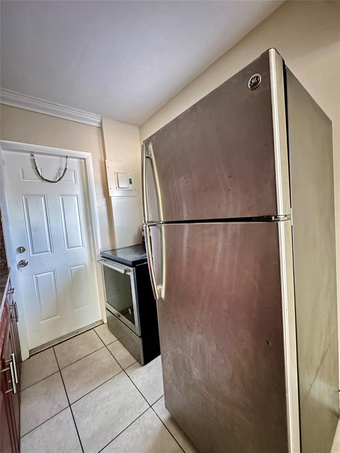 LINCOLN PARK FIRST ADD - Residential Lease