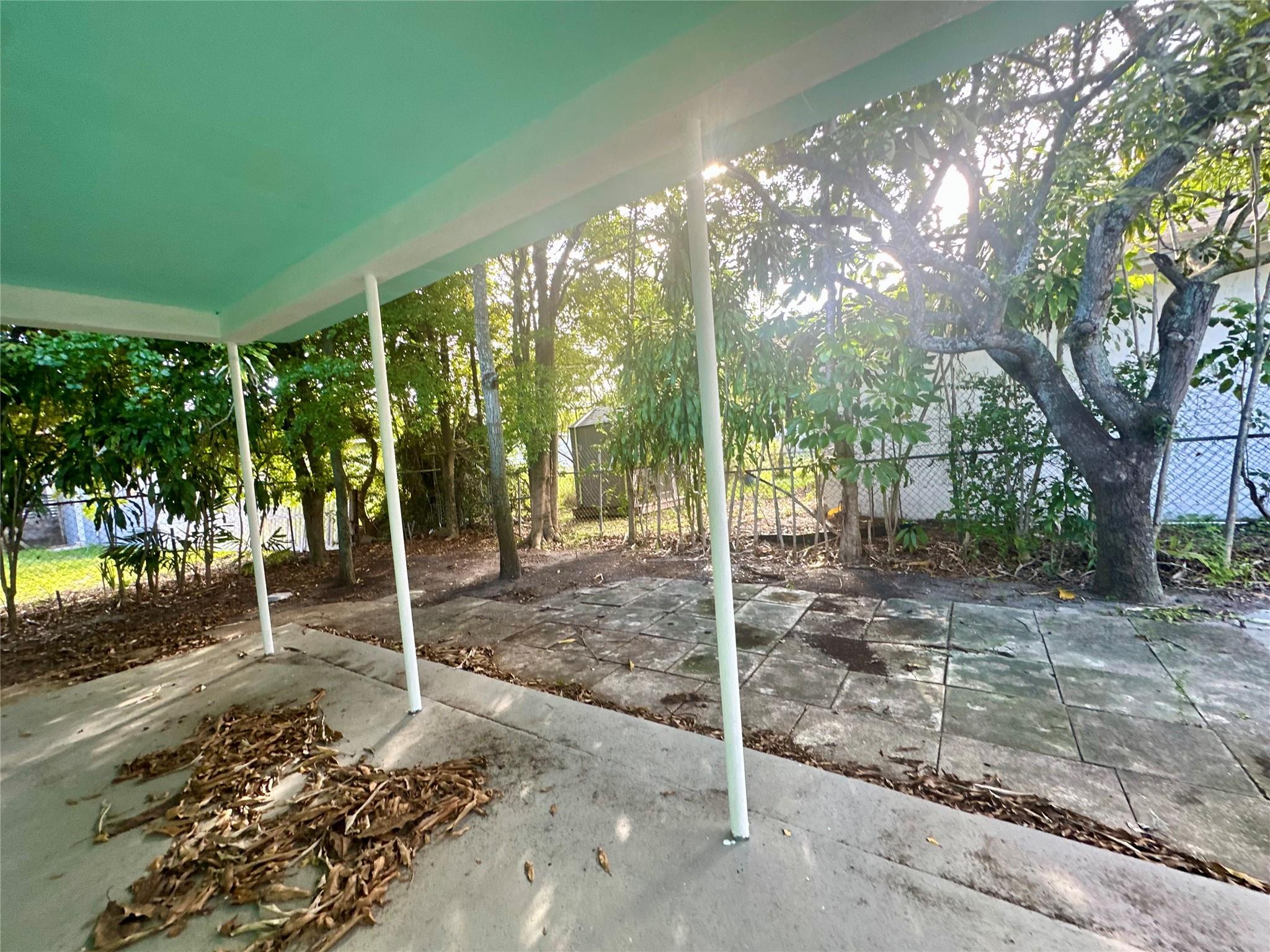 LINCOLN PARK FIRST ADD - Residential Lease