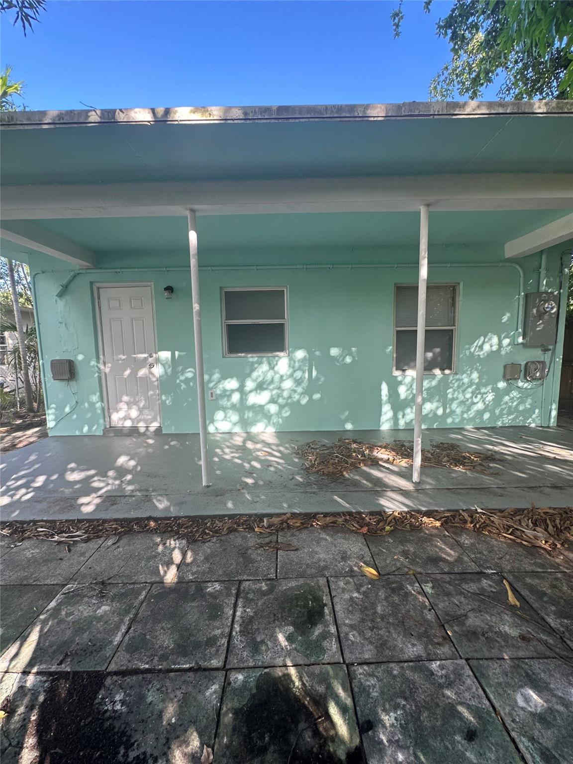 LINCOLN PARK FIRST ADD - Residential Lease
