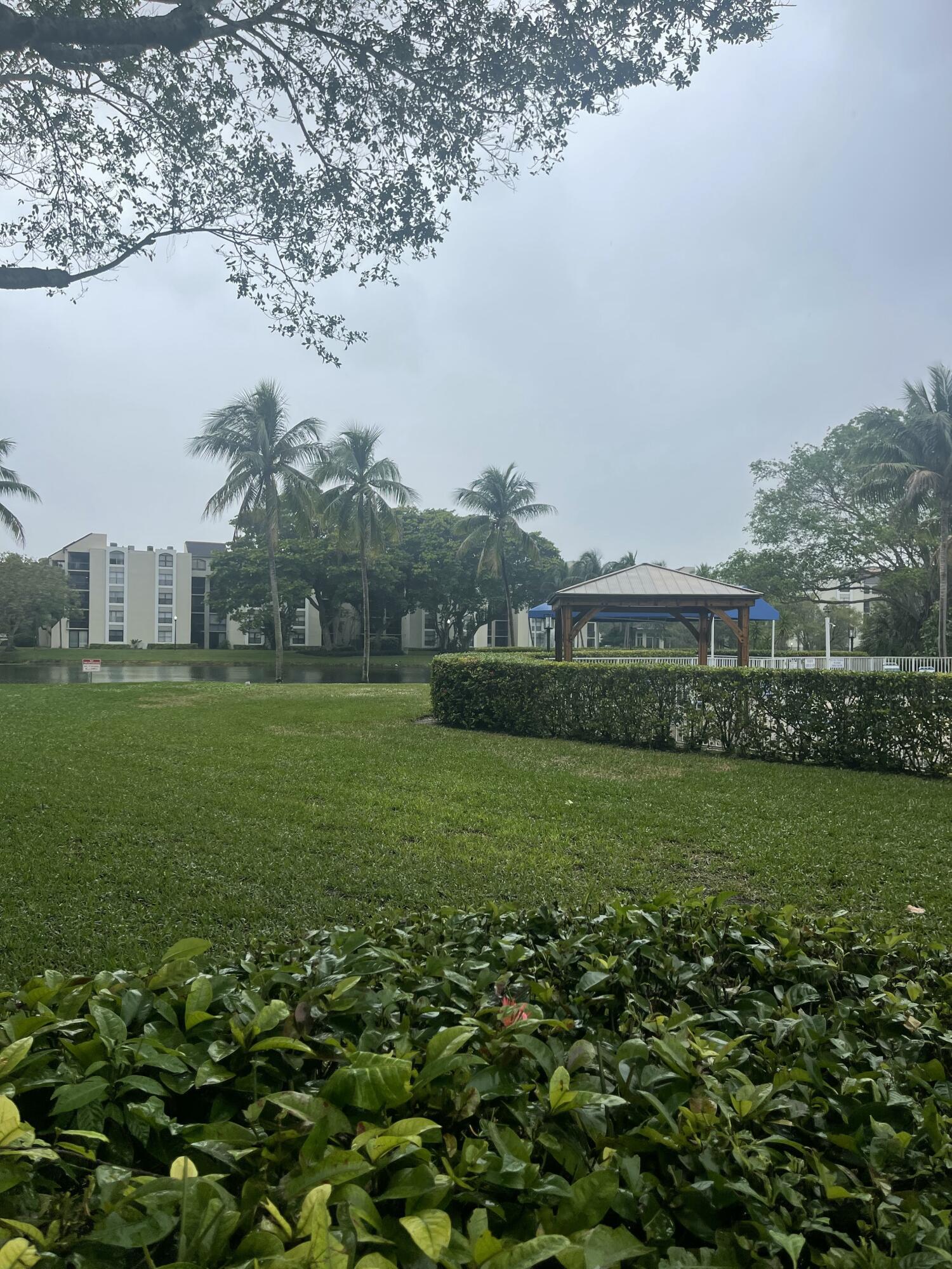 LAVERS RESORT & RACQUET CLUB - Residential