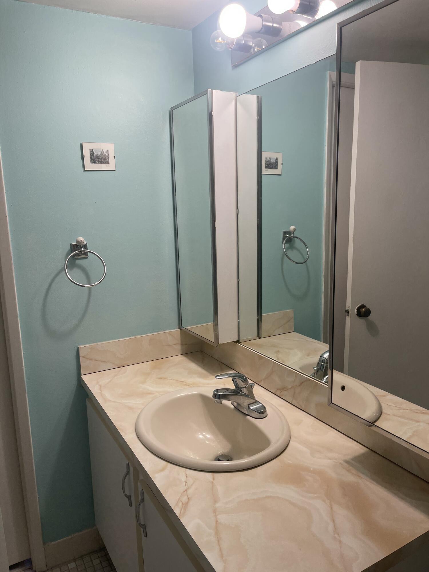 LAVERS RESORT & RACQUET CLUB - Residential