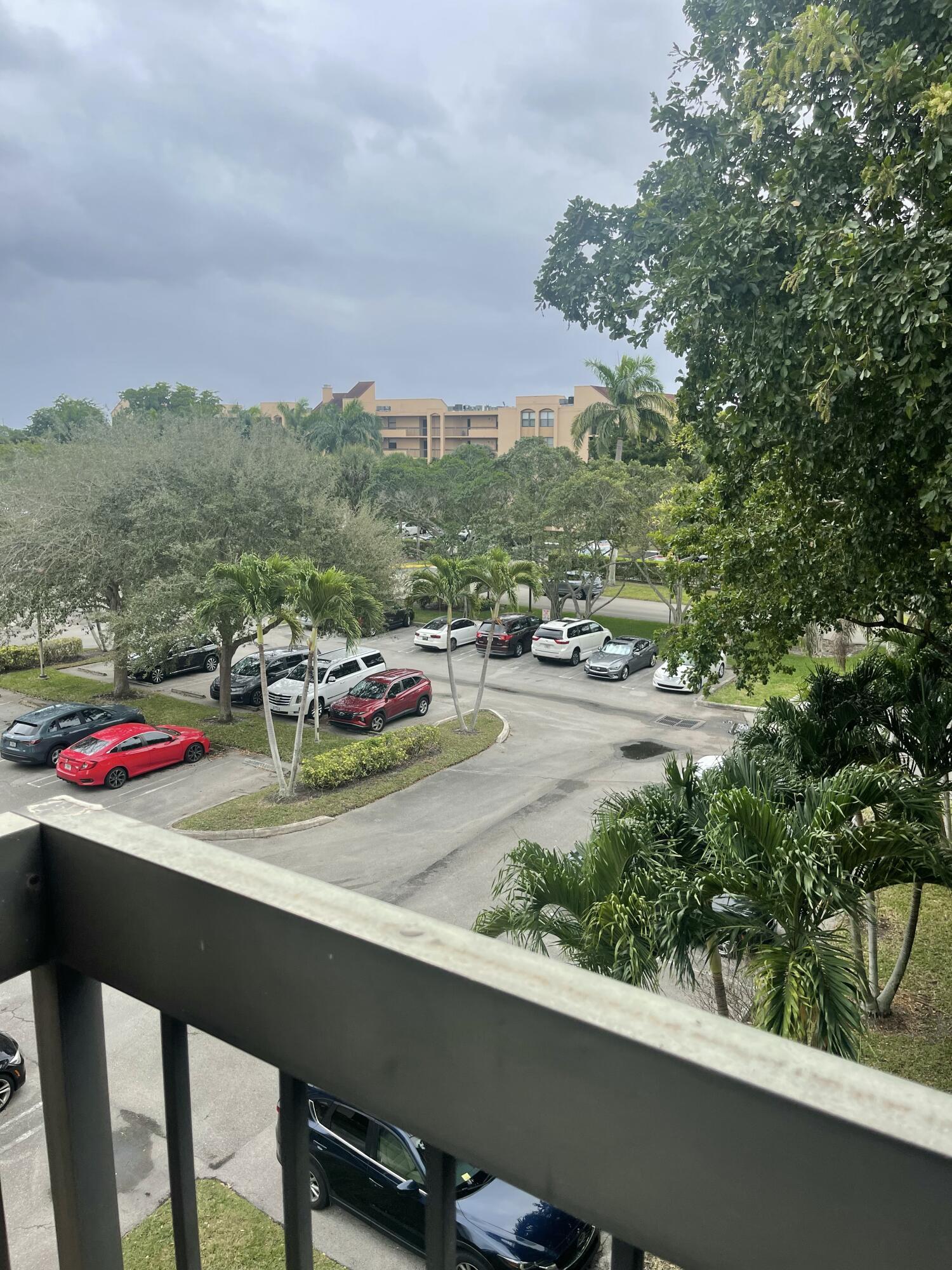 LAVERS RESORT & RACQUET CLUB - Residential