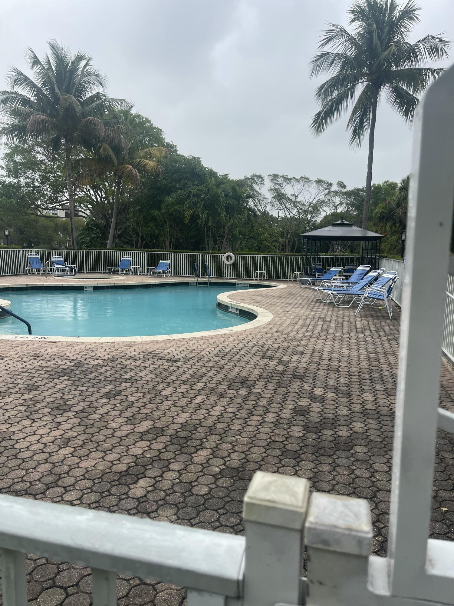 LAVERS RESORT & RACQUET CLUB - Residential