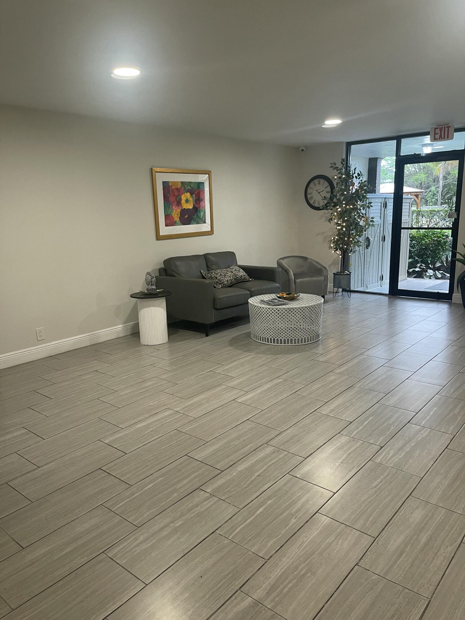 LAVERS RESORT & RACQUET CLUB - Residential