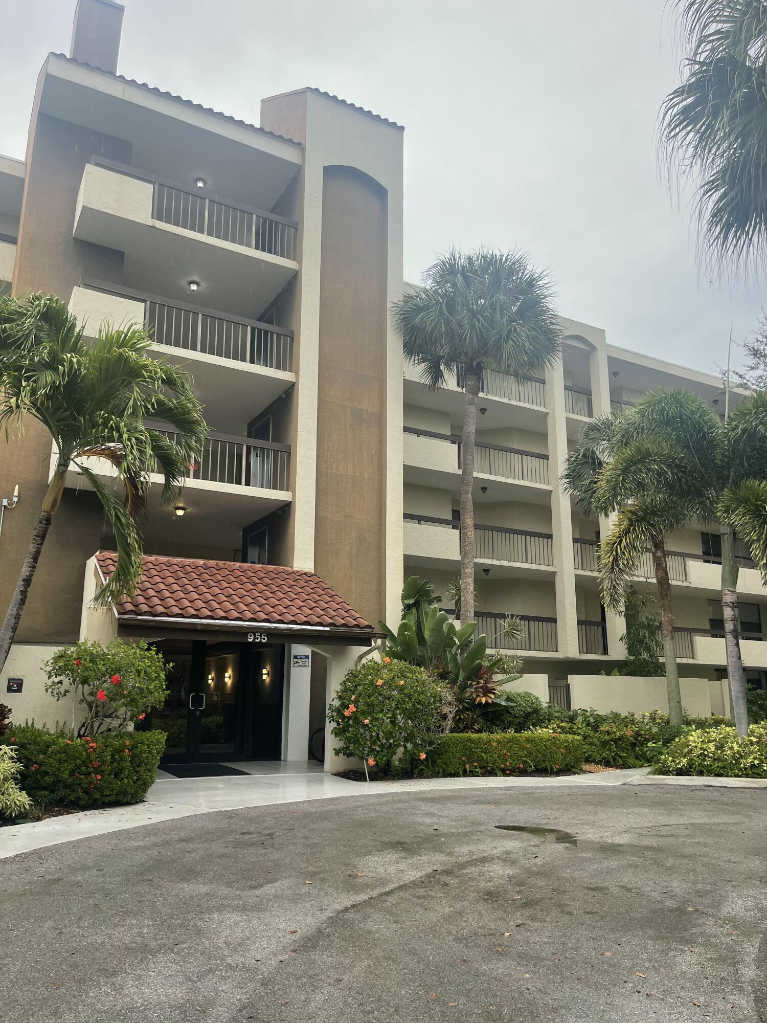 LAVERS RESORT & RACQUET CLUB - Residential