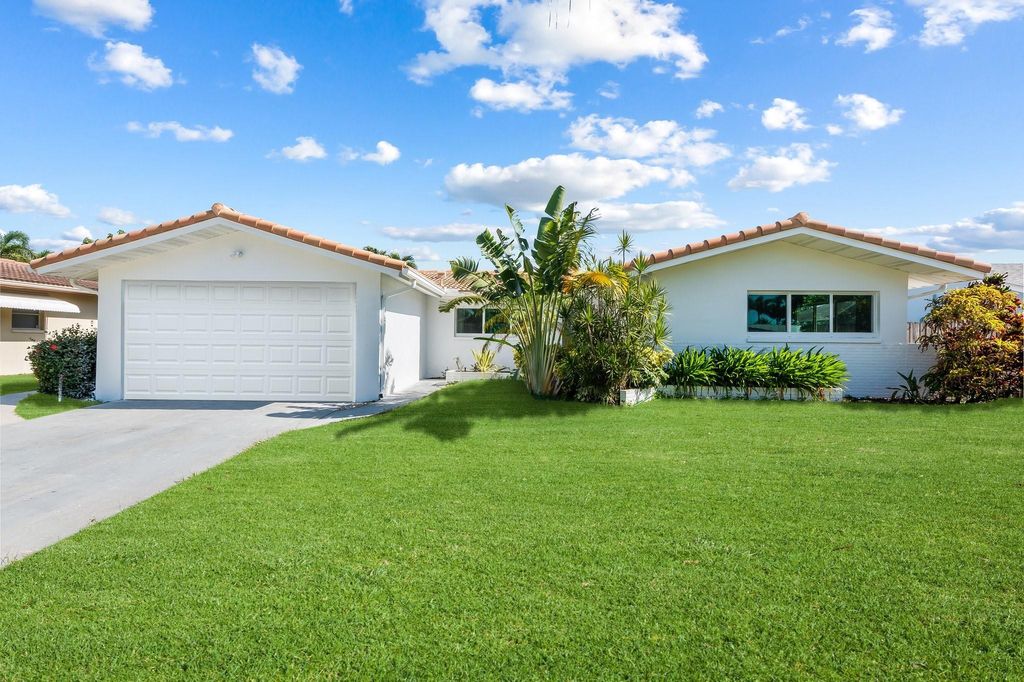 Photo of 1289 SW 7th Street, Boca Raton, FL 33486 (MLS # F10451996)