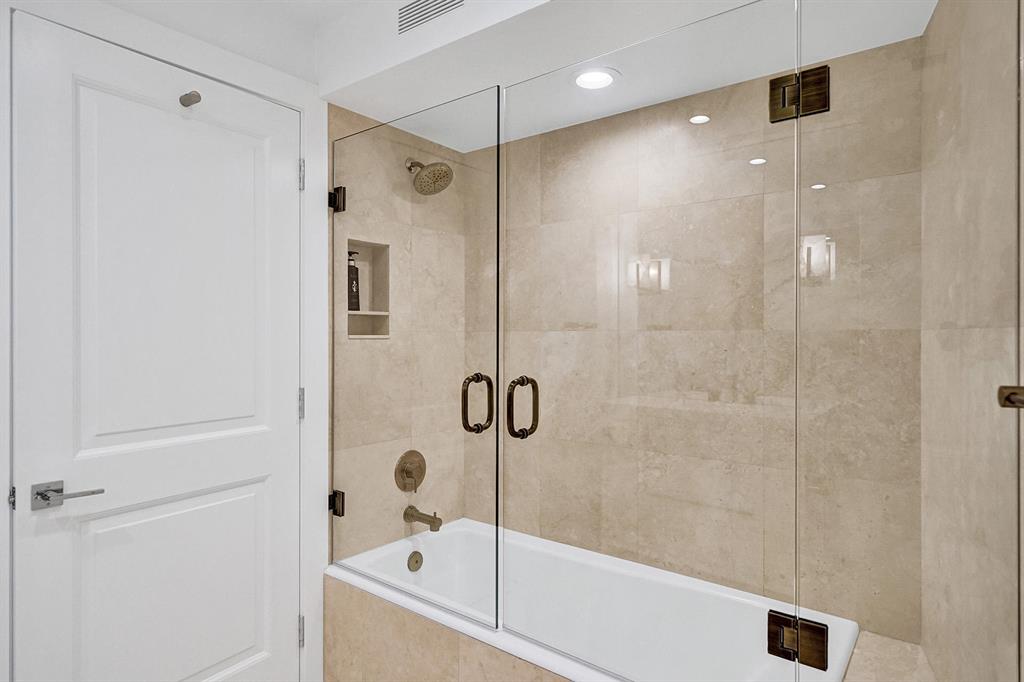 Palm Beach Towers - Residential