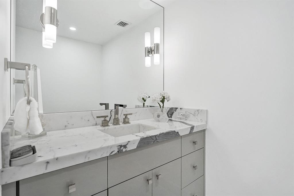 Palm Beach Towers - Residential