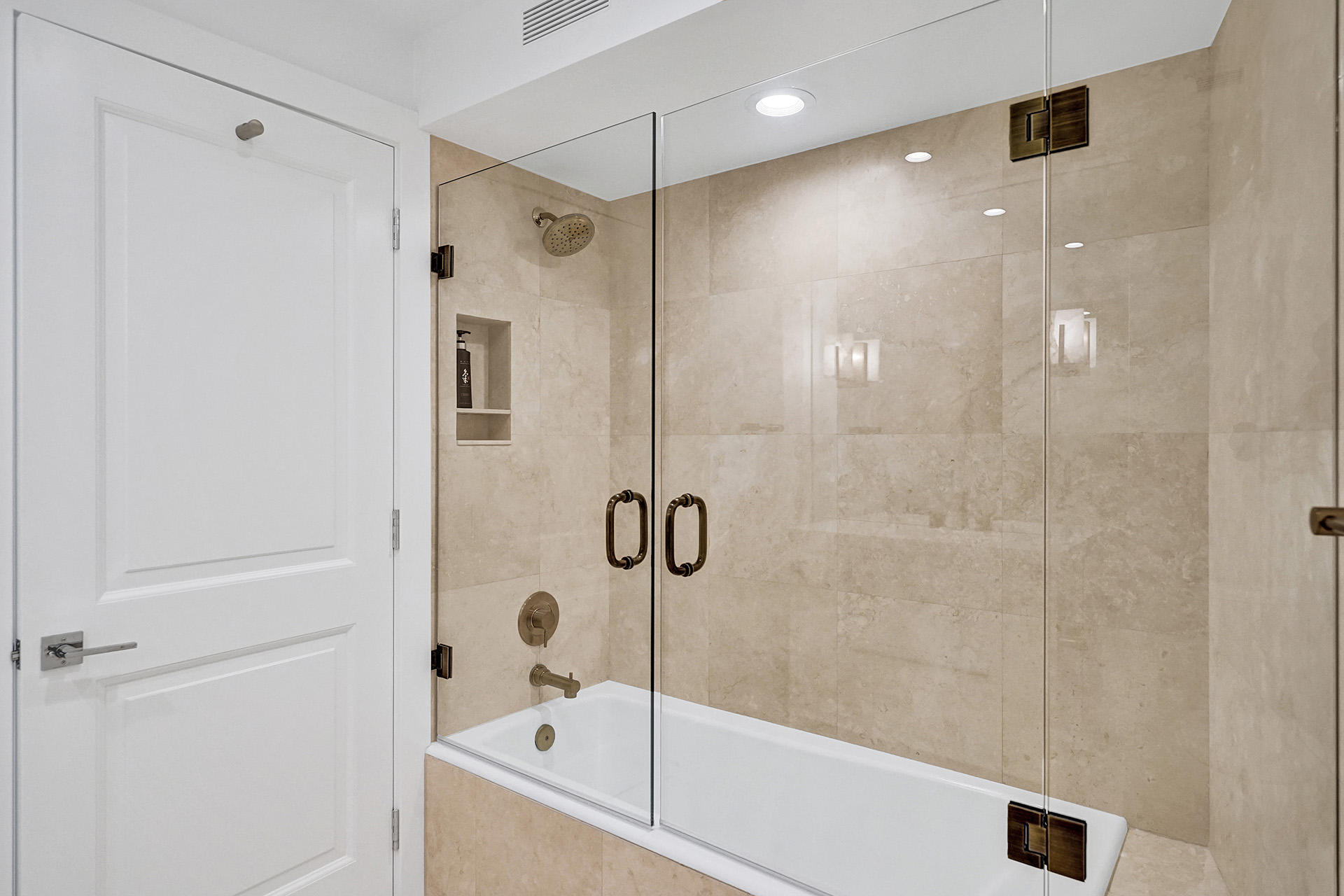 Palm Beach Towers - Residential