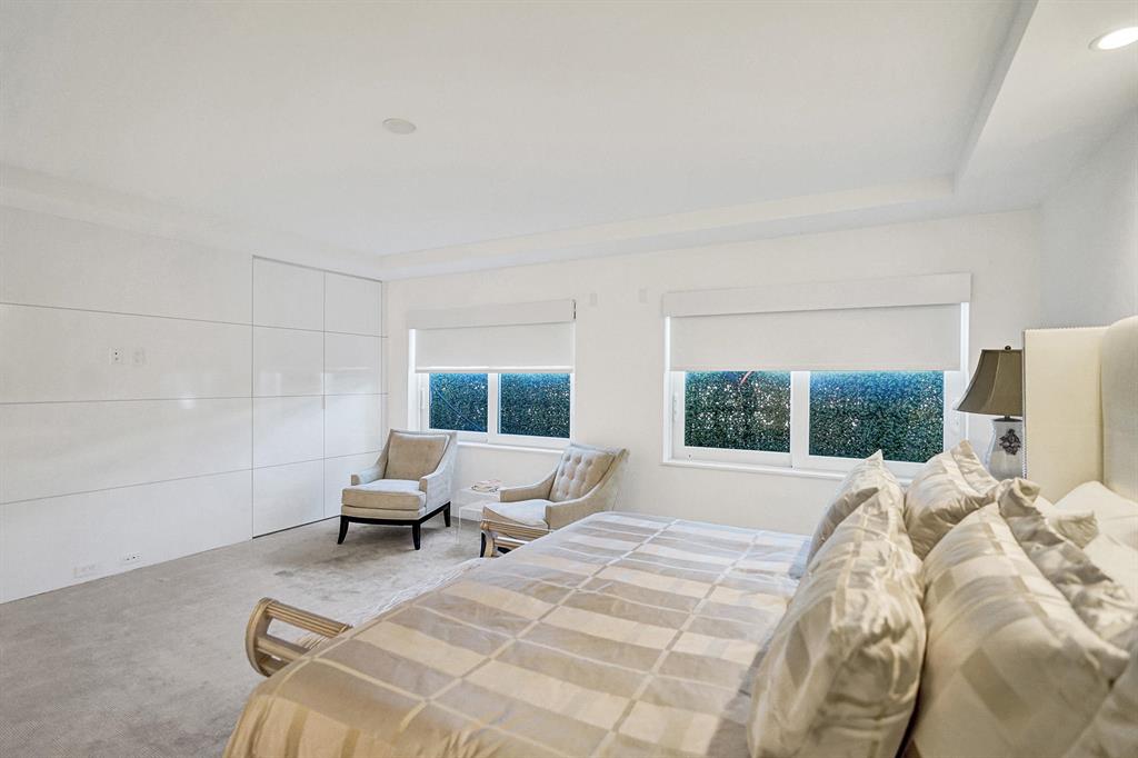 Palm Beach Towers - Residential