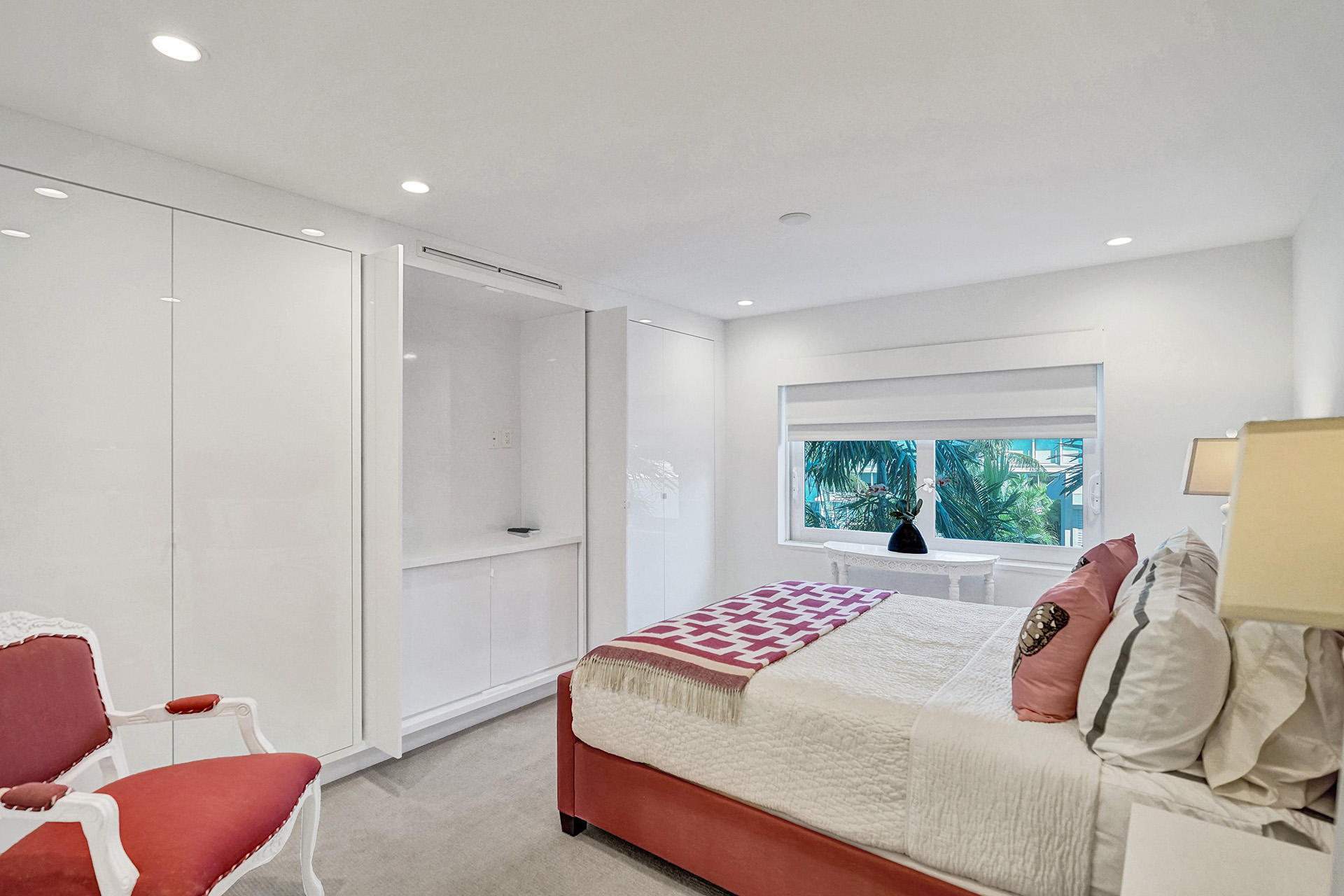 Palm Beach Towers - Residential