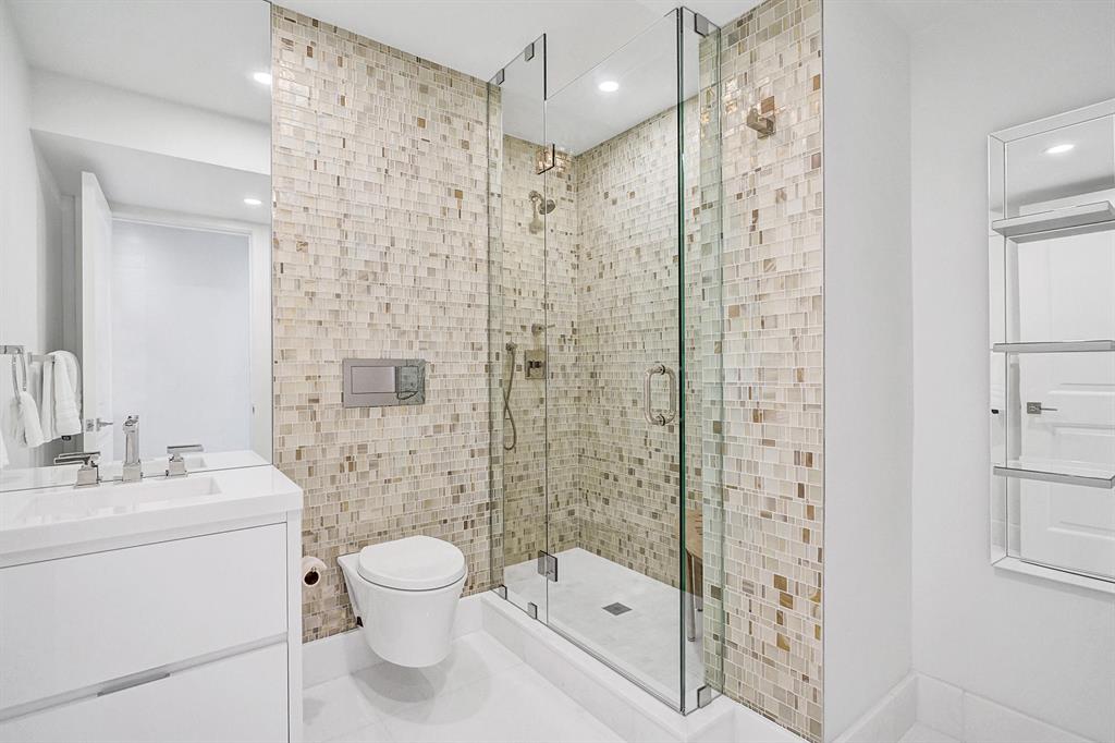 Palm Beach Towers - Residential