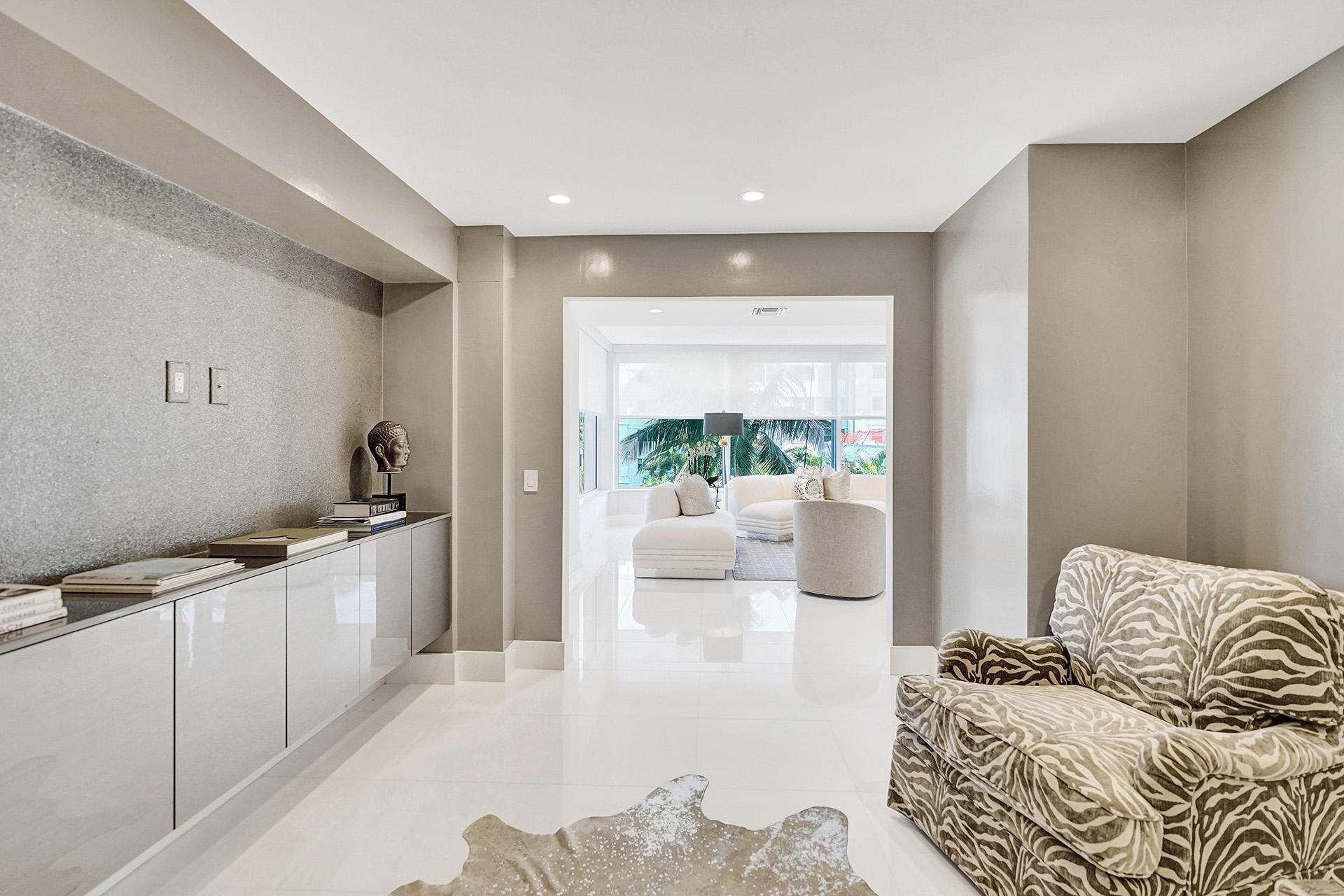 Palm Beach Towers - Residential