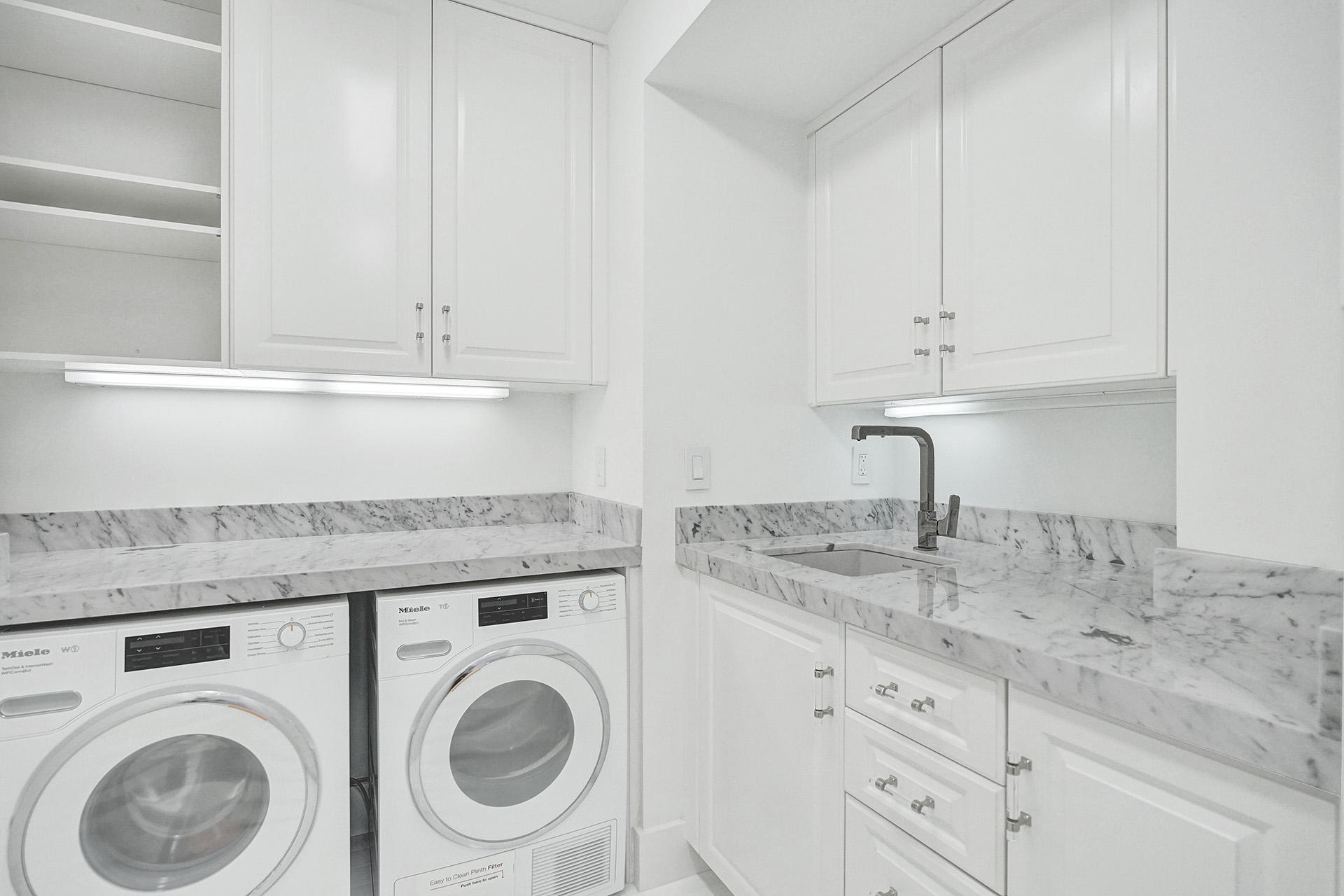 Palm Beach Towers - Residential