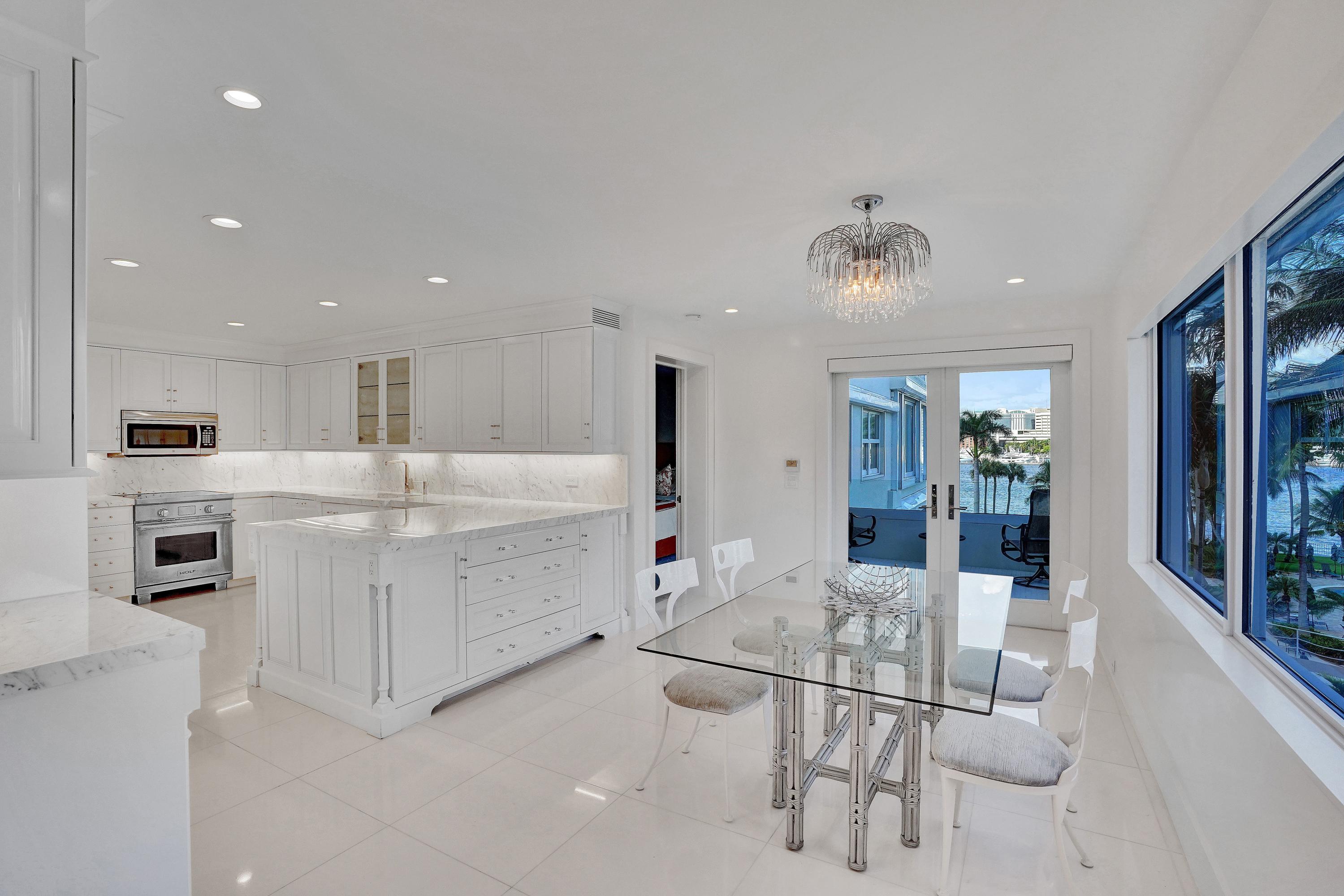 Palm Beach Towers - Residential